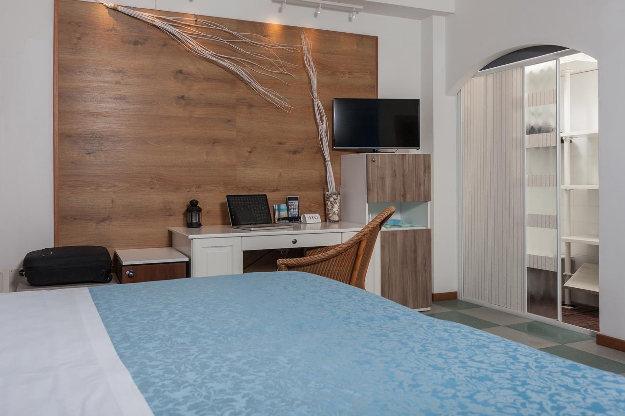 Hotel Resort Marinella Gabicce Mare Bagian luar foto