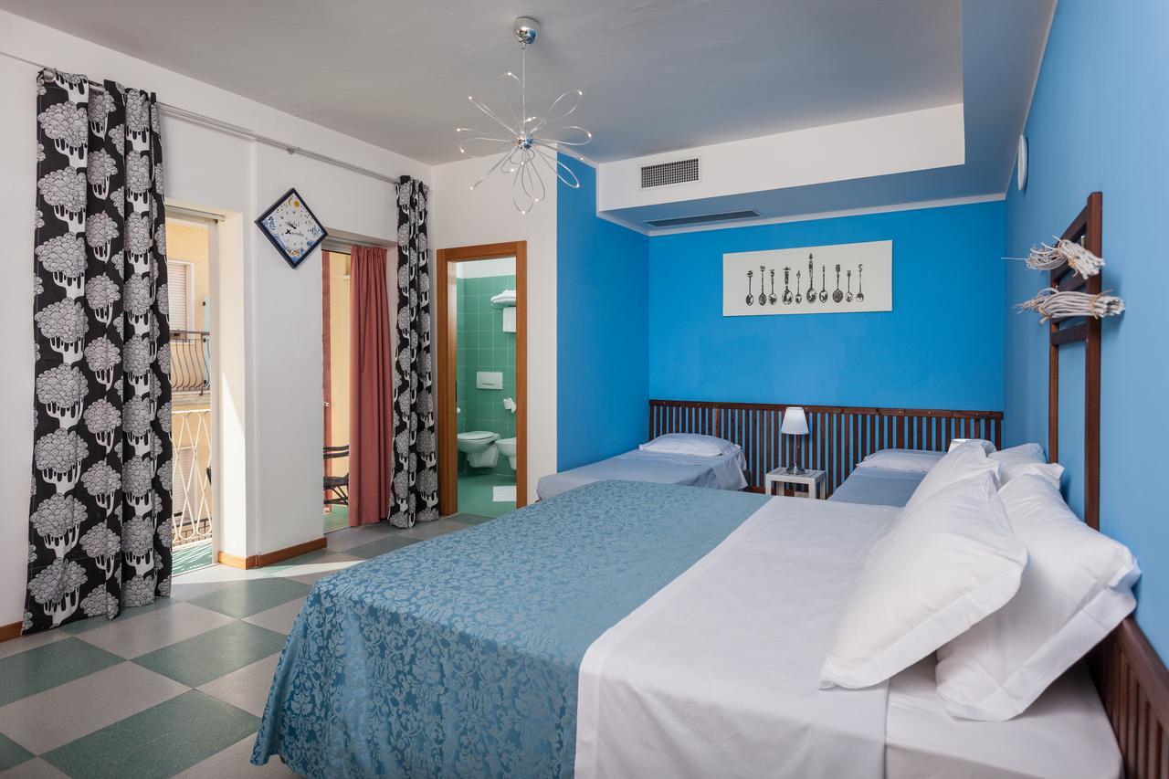 Hotel Resort Marinella Gabicce Mare Bagian luar foto