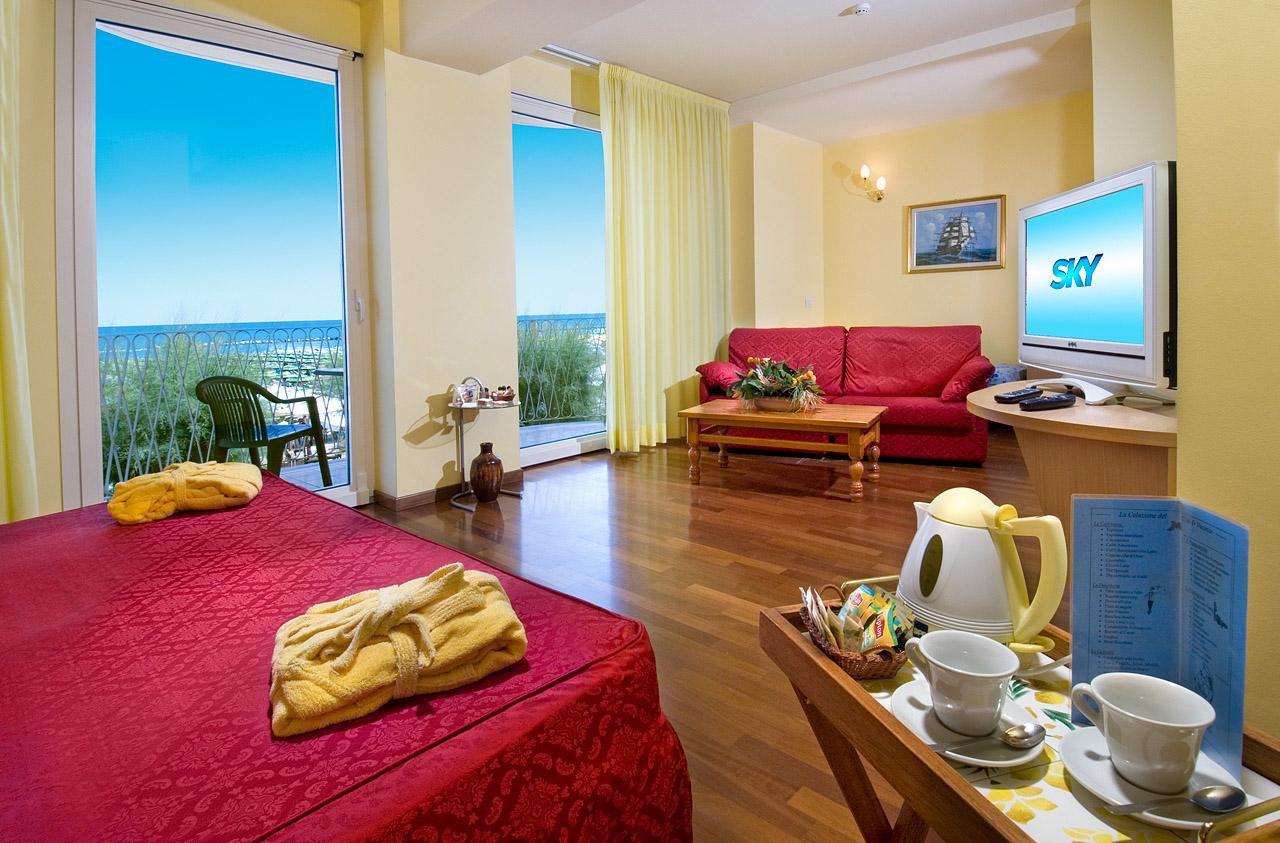 Hotel Resort Marinella Gabicce Mare Bagian luar foto