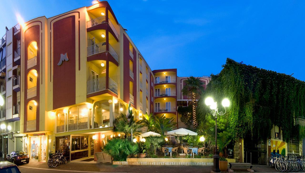 Hotel Resort Marinella Gabicce Mare Bagian luar foto